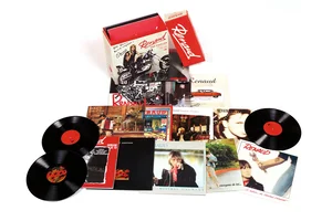 2010, le coffret numéroté et les vinyles.