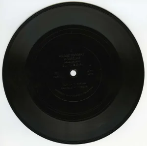 F, André Torrent et Virginie vous parlent du Club Dial (vinyle noir).