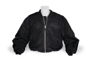 Tour 96, brodée,
le recto.