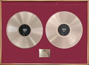 Décembre 1982,
Un Olympia pour moi tout seul,
25 000 unités vendues en Suisse.
Disque d'Or.