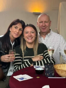 Muriel, Lola et Oli.